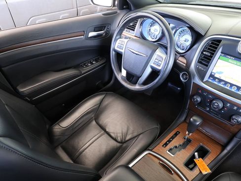 Used 2012 Chrysler 300 C Luxury Series RWD image 15