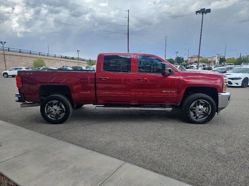 Used 2019 Chevrolet Silverado 2500 LT w/ LT Convenience Package image 6