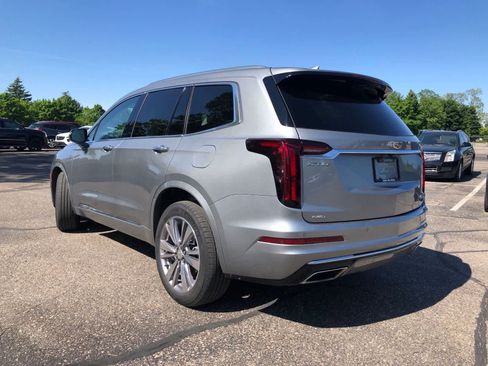 Used 2024 Cadillac XT6 Premium Luxury w/ LPO, Floor Liner Package AWD/4WD image 4