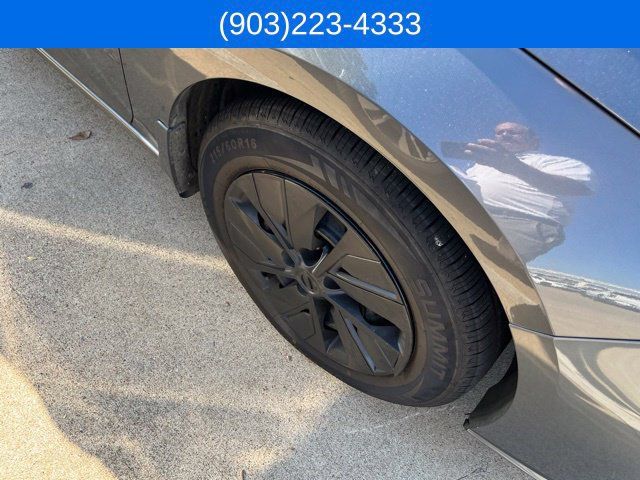 Used 2025 Nissan Altima 2.5 S FWD image 11