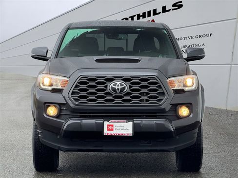 Certified 2020 Toyota Tacoma TRD Sport image 2