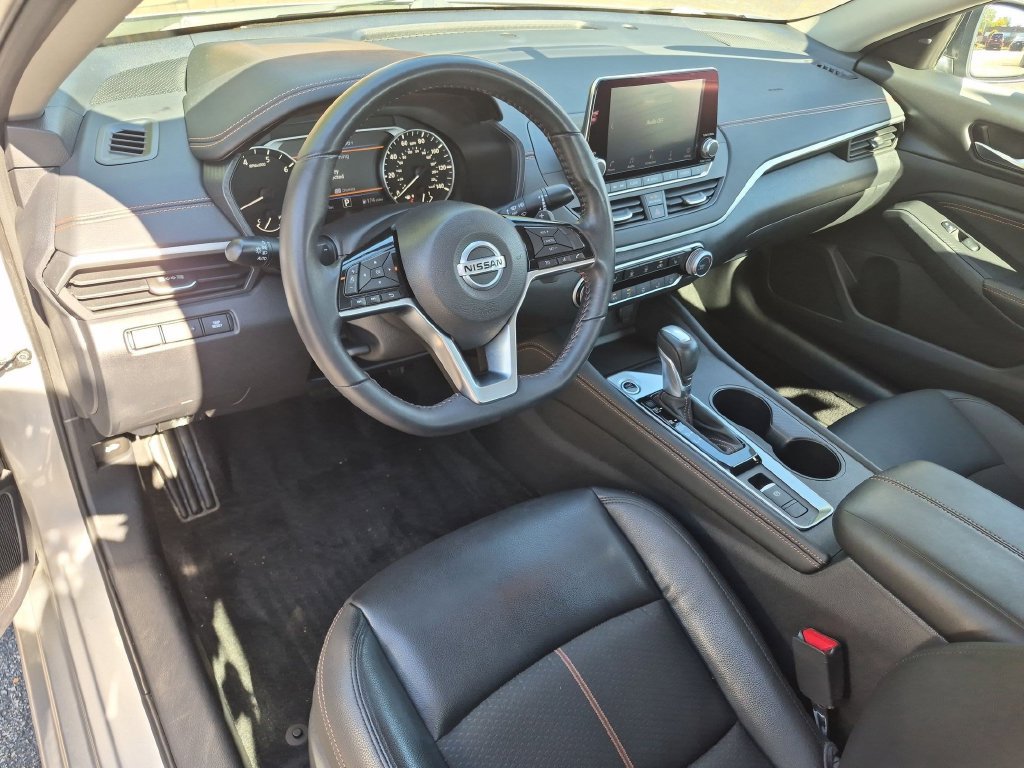 Used 2019 Nissan Altima 2.5 SR w/ SR Premium Package AWD/4WD image 12