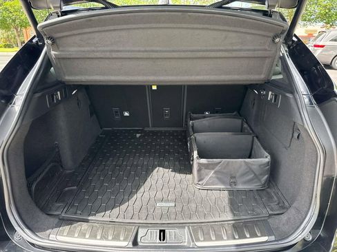 Used 2020 Jaguar F-PACE Premium image 10