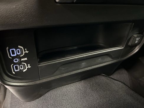 Used 2024 RAM 2500 Tradesman w/ Chrome Appearance Group image 15