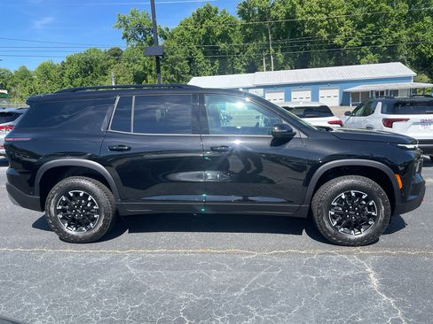 New 2026 Chevrolet Traverse Z71 w/ Enhanced Driving Package AWD/4WD image 2