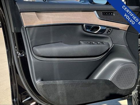 Certified 2025 Volvo XC90 B6 Plus image 23