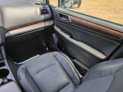 Used 2018 Subaru Outback 2.5i Limited AWD/4WD image 17