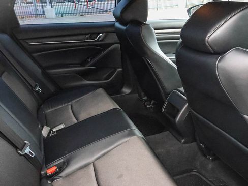 Used 2018 Honda Accord Sport image 20