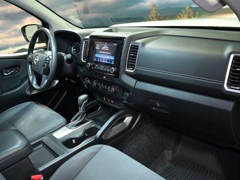 Used 2022 Nissan Frontier SV w/ Technology Package image 64