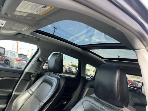 Used 2022 Lincoln Corsair AWD w/ Premium Package image 31