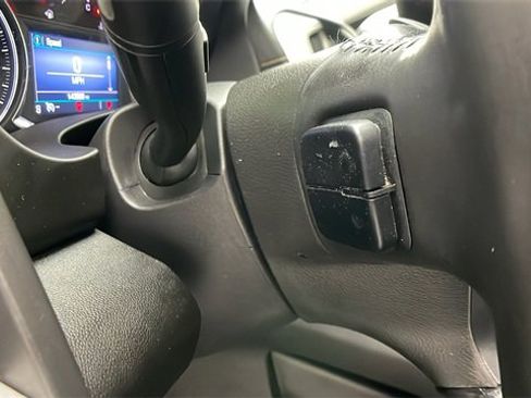 Used 2021 GMC Terrain SLE w/ Driver Convenience Package image 14