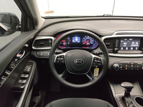 Used 2019 Kia Sorento FWD image 22