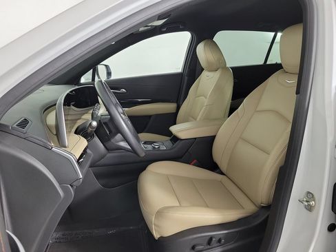 Used 2024 Cadillac XT4 Luxury FWD image 16