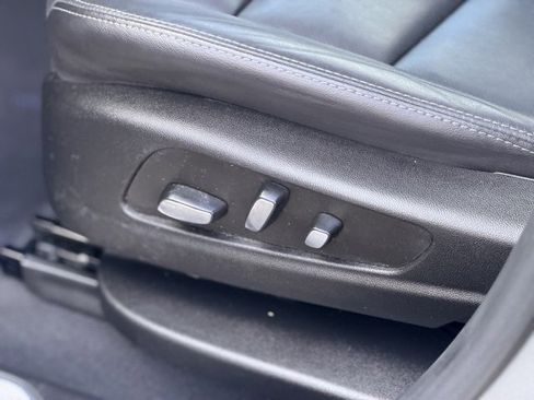 Used 2023 Cadillac XT5 Premium Luxury image 7