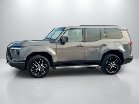 Used 2025 Lexus GX 550 AWD/4WD image 8