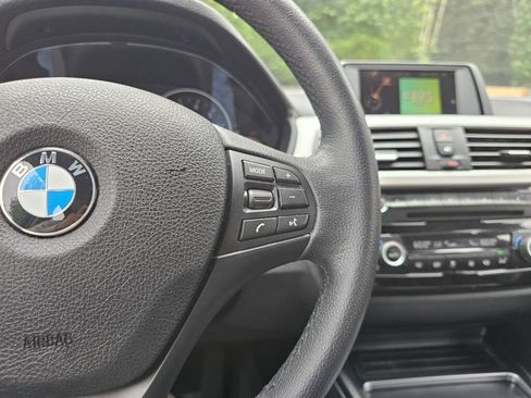 Used 2016 BMW 320i xDrive Sedan AWD/4WD image 32