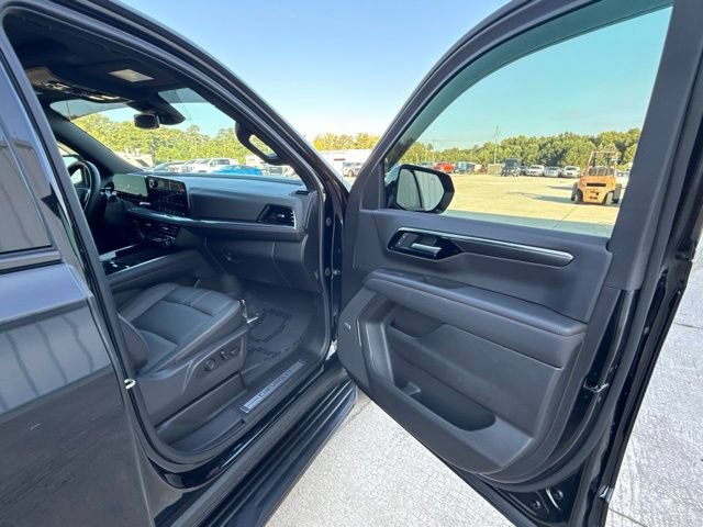 Used 2026 Chevrolet Tahoe RST w/ RST Capability Package AWD/4WD image 21