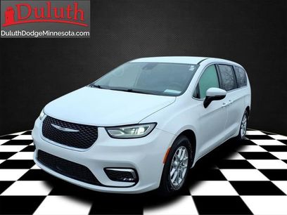 Used 2023 Chrysler Pacifica Touring-L