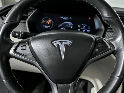 Used 2018 Tesla Model X 100D image 25