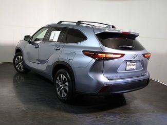 Used 2024 Toyota Highlander XLE AWD/4WD video 2