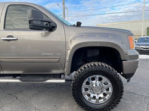 Used 2012 GMC Sierra 2500 SLT w/ SLT Convenience Package image 16