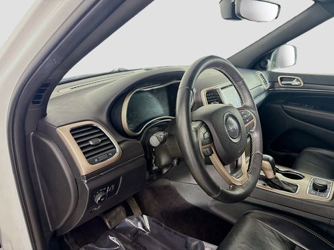 Used 2017 Jeep Grand Cherokee Limited w/ Luxury Group II image 23