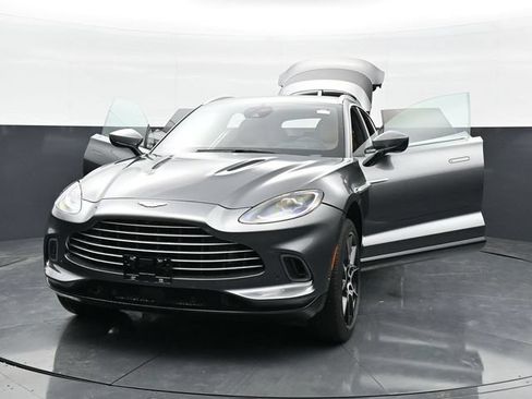 Used 2021 Aston Martin DBX AWD/4WD image 42