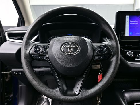 Used 2023 Toyota Corolla LE image 21