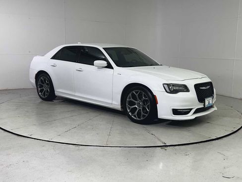 Used 2017 Chrysler 300 S w/ S Model Appearance Package image 8
