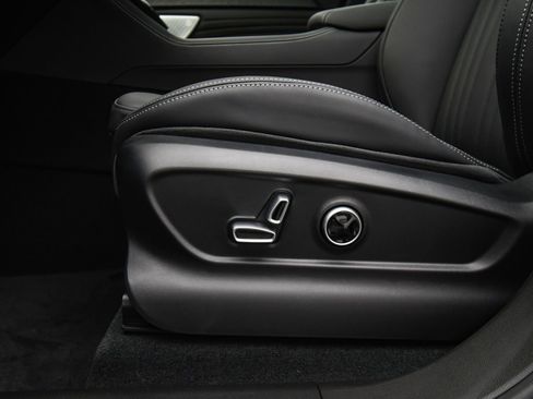 New 2025 Maserati Grecale Modena image 35