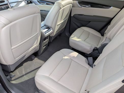Used 2020 Cadillac XT6 Premium Luxury AWD/4WD image 32