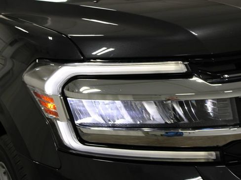 Used 2024 Ford Expedition Limited AWD/4WD image 12