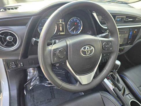 Used 2017 Toyota Corolla XSE image 25