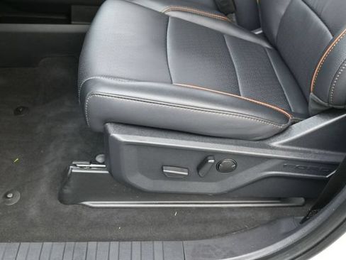 Certified 2025 Ford F350 Lariat w/ Lariat Ultimate Package AWD/4WD image 13
