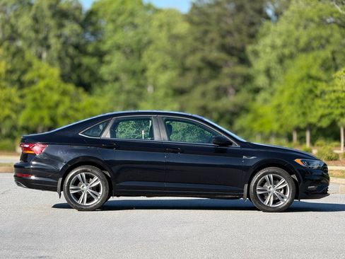 Used 2019 Volkswagen Jetta R-Line FWD image 12