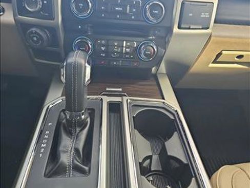 Used 2016 Ford F150 Lariat image 24