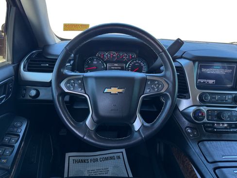 Used 2020 Chevrolet Suburban Premier image 12