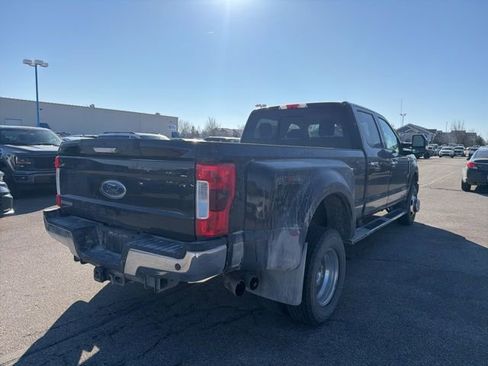 Used 2017 Ford F350 Lariat w/ Chrome Package image 4