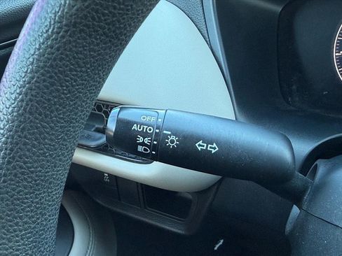 Used 2023 Honda HR-V LX image 20