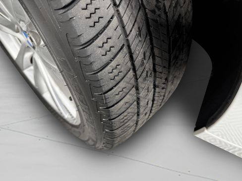 Used 2017 BMW 320i Sedan image 45