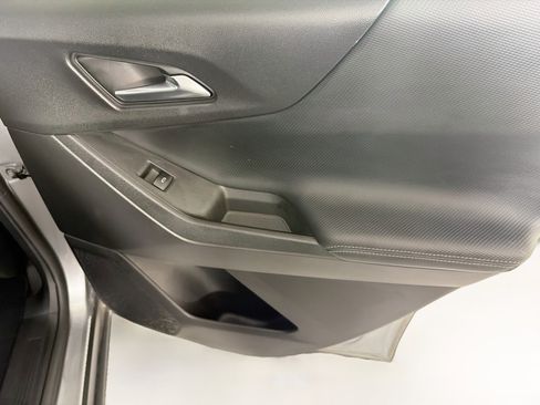 Used 2025 Chevrolet Equinox LT FWD image 29