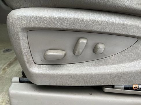 Used 2016 Chevrolet Suburban LTZ image 16