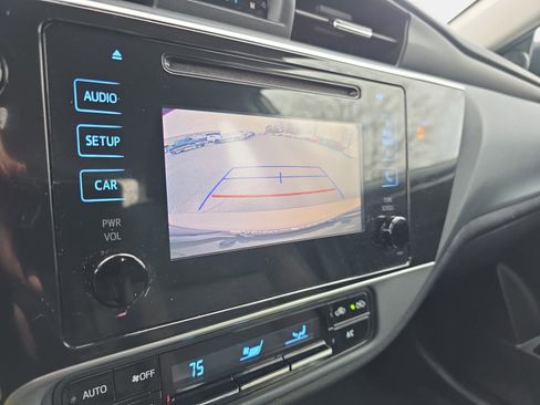 Used 2019 Toyota Corolla LE image 22