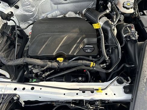 Used 2024 Chevrolet Trax LS image 27