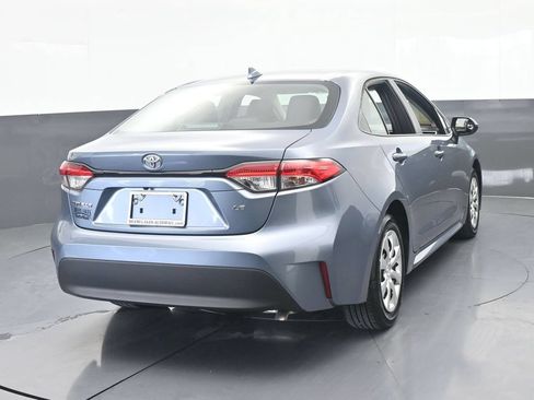 Used 2024 Toyota Corolla LE FWD image 5