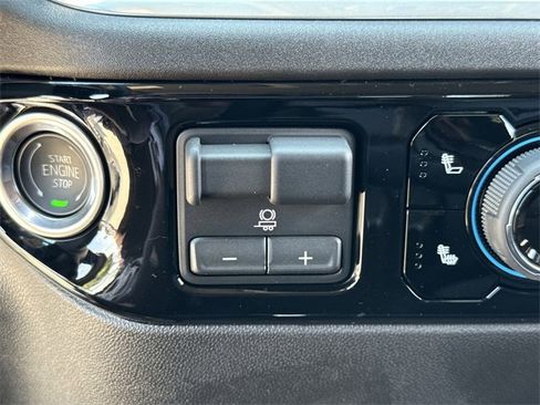 New 2026 Chevrolet Silverado 1500 LT w/ Convenience Package II image 19