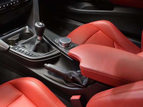 Used 2018 BMW M4 Coupe w/ Competition Package RWD image 38
