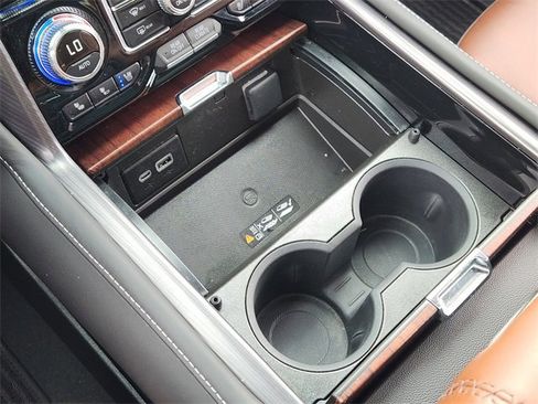 Used 2024 GMC Yukon XL Denali Ultimate image 21