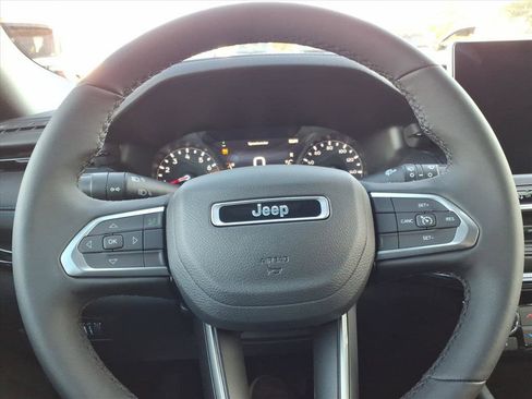 New 2026 Jeep Compass Latitude image 26