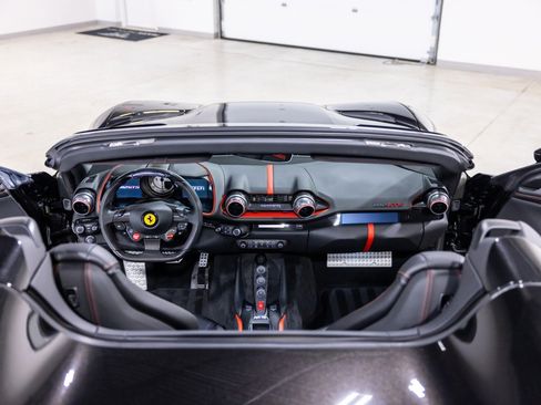 Used 2021 Ferrari 812 GTS RWD image 36